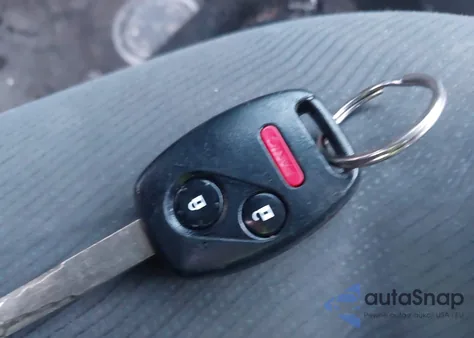 2013 Honda Fit z USA, uszkodzony, nr VIN JHMGE8H3XDC047231